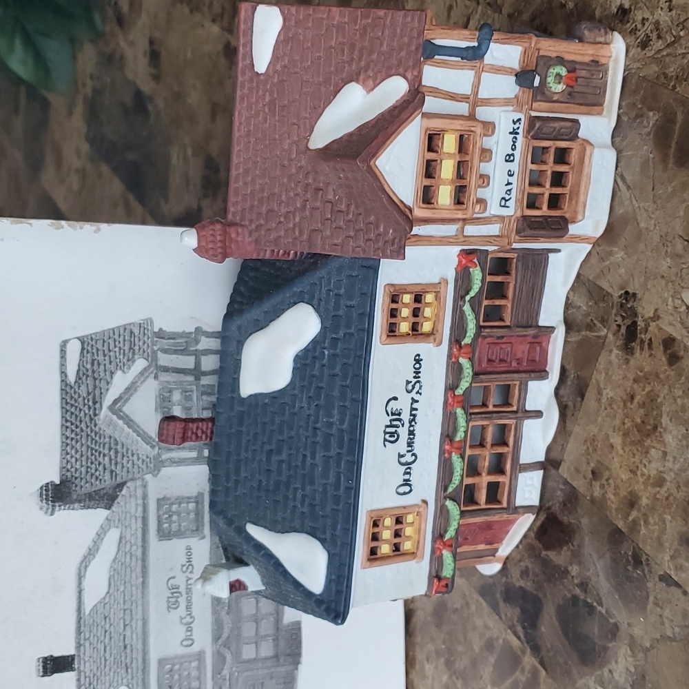 Heritage Village Collection Old Curiosity Shop